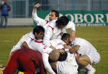 Ήττα του Λεβαδειακού στο ντεμπούτο του Τσιώλη, ξέφυγε από την ουρά ο Πανσερραϊκός