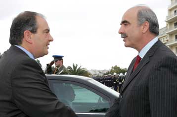 «Μην χαριστείτε σε κανέναν» το μήνυμα Καραμανλή προς ΥΕΘΑ για τις παράνομες απαλλαγές