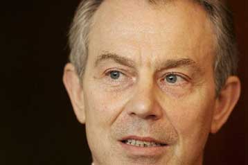 Απαράδεκτες οι συνθήκες εκτέλεσης του Σαντάμ, δηλώνει με καθυστέρηση ο Μπλερ