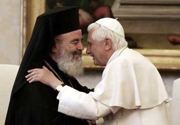 Η επίσκεψη Χριστόδουλου στο Βατικανό συζητήθηκε στη Διαρκή Ιερά Σύνοδο