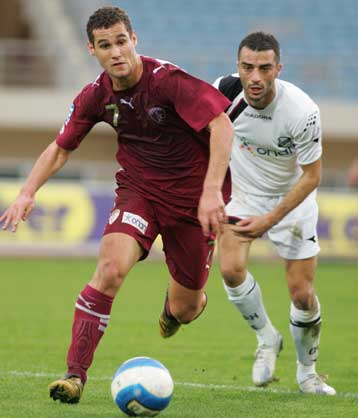 Ενδιαφέρον της ΑΕΚ για τους Γκαλίτσιο και Γκίκα της Λάρισας