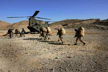 Δεκάδες άμαχοι και αντάρτες νεκροί σε στρατιωτικές επιχειρήσεις στο Αφγανιστάν