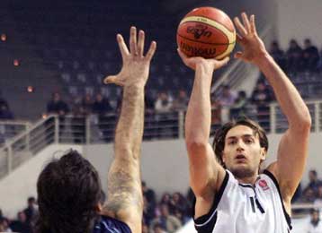 Χωρίς τον Αγαδάκο στο ΣΕΦ o ΠΑΟΚ