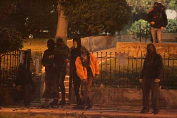 Συγκρούσεις μεταξύ αντιεξουσιαστών και αστυνομίας το βράδυ του Σαββάτου