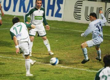 Δύσκολα ο Ολυμπιακός, ολική ανατροπή από την ΑΕΚ, ξέσπασε ο Παναθηναϊκός