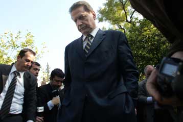 Απάντηση Πολύδωρα στα σχόλια περί διάλυσης της Αντιτρομοκρατικής