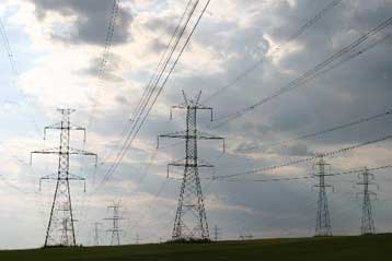 Στην πρόσληψη 2.035 υπαλλήλων προχωρά η ΔΕΗ