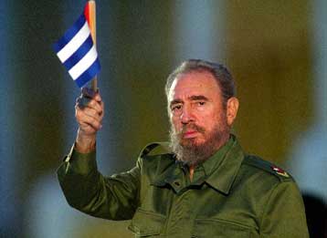 Ισπανικό δημοσίευμα εντείνει την ανησυχία για την υγεία του Φιντέλ Κάστρο