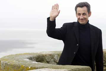 «Αέρα» 4% δίνει στον Ν.Σαρκοζί έναντι της Σ.Ρουαγιάλ νέα δημοσκόπηση