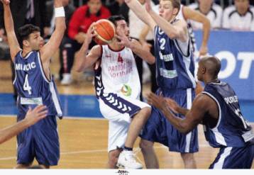 Ο Γιάγκλα «θύτης» του Πανιωνίου και η Τουρκ 71-68 στο Ελληνικό