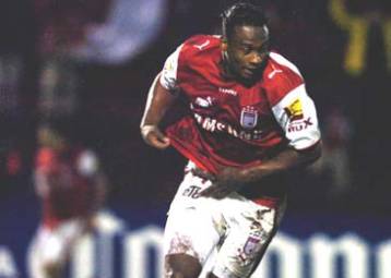 Πρόταση για τον Κολομβιανό στράικερ Λουίς Γιάνες καταθέτει η ΑΕΚ