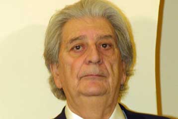 Απεβίωσε ο υπουργός Παιδείας της Κύπρου Πεύκιος Γεωργιάδης