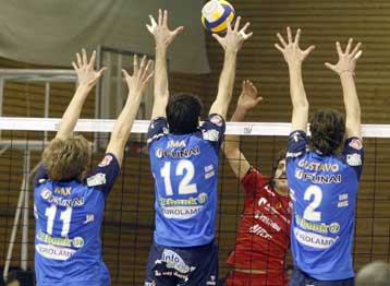 Στο Παρίσι θα διεκδικήσει την πρόκριση ο Ηρακλής, αποκλείστηκε ο Ολυμπιακός