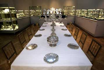 Στις 24 και 25 Ιανουαρίου η δημοπρασία αντικειμένων της τέως βασιλικής οικογένειας