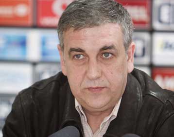 Οι αλλαγές στον Αρη δεν θα είναι άμεσες, όπως δήλωσε ο Ερνάντεθ