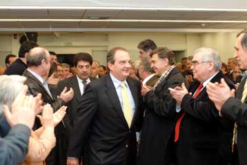 «Θέλουμε κόμμα του 21ου αιώνα» είπε ο Κ.Καραμανλής στους προέδρους ΝΟΔΕ