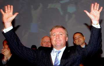 Ψήφος εμπιστοσύνης στην «εύθραυστη» κεντροδεξιά κυβέρνηση στην Τσεχία