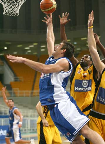 Ξέσπασε στην ΑΕΛ ο Ολυμπιακός, ο Πανελλήνιος πήρε το διπλό από την ΑΕΚ