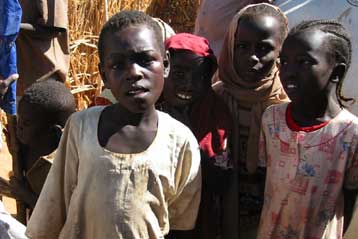 Δεκαεπτά άμαχοι νεκροί από βομβαρδισμούς στο Νταρφούρ, σύμφωνα με τους αντάρτες