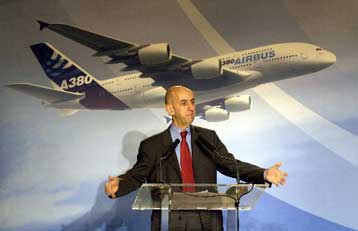 Διευθετούνται τα τεχνικά προβλήματα στο A-380, ενώ το 7,5% της Airbus αλλάζει χέρια
