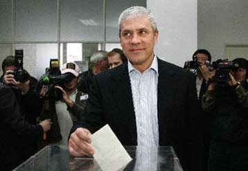 Ομαλά εξελίσσονται οι βουλευτικές εκλογές στη Σερβία