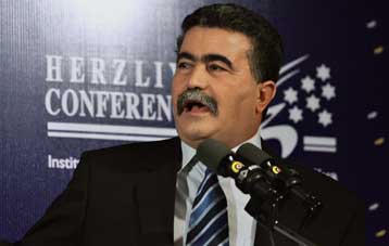 Ακόμα και με τη Χαμάς θα μπορούσαμε να συζήτησουμε για ειρήνη, λέει ο Αμίρ Περέτς