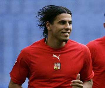 Η Λιόν απέκτησε τον Μπάρος από την Αστον Βίλα