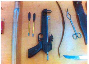 Αντιεξουσιαστές οι χούλιγκαν με τις μολότοφ στη Γλυφάδα, λέει η ΕΛ.ΑΣ.