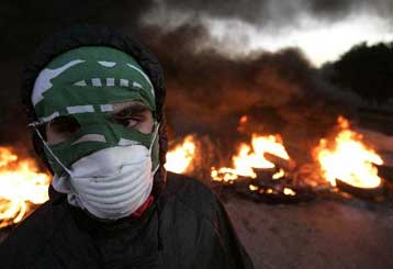 Παραδομένη στο χάος ογκώδους αντικυβερνητικής διαδήλωσης η Βηρυτός