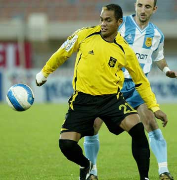 Αποδεσμεύει Νασιμέντο ο Αρης και «δανείζει» τον Βραζιλιάνο Παέζ