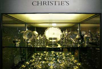 Διχάζει τη ΝΔ το εξώδικο Βουλγαράκη προς τους Christies