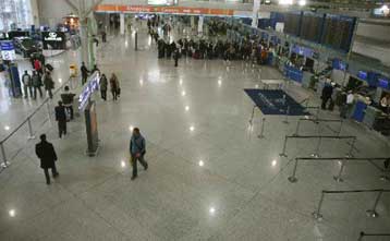 Προς αναβολή οδεύει η εισαγωγή του αεροδρομίου «Ελ.Βενιζέλος» στο Χρηματιστήριο