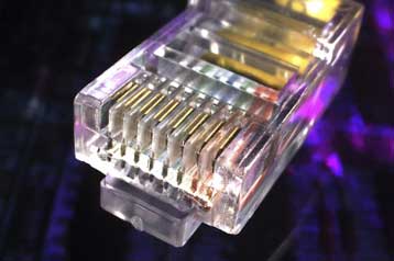 Σε διακοπή των περισσότερων κυκλωμάτων της Lannet  προχωρά ο ΟΤΕ