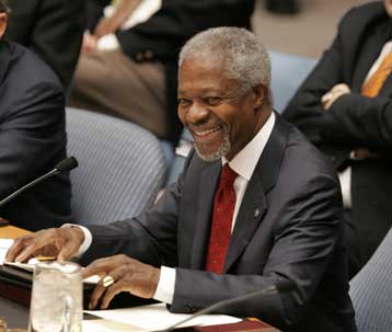 Επέστρεψε πανηγυρικά στην Γκάνα ο Κόφι Ανάν