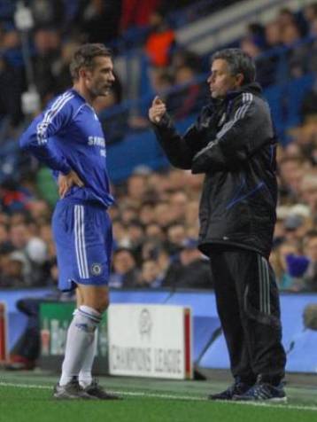 Ο «Σέβα» έλαβε το μήνυμα του Μουρίνιο που μάλλον μένει στην Τσέλσι