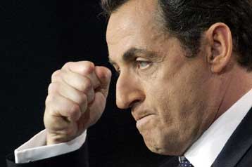 Αρνείται ο Σαρκοζί ότι χρησιμοποίησε τη θέση του για να «χτυπήσει» την Ρουαγιάλ