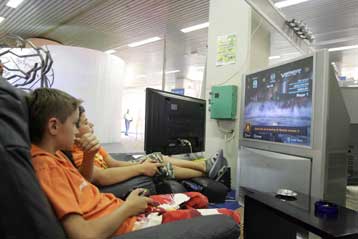 «Τριπλό παιχνίδι» με Διαδίκτυο, τηλεόραση και τηλέφωνο στην ίδια γραμμή