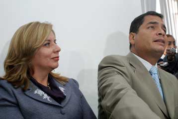 Σκοτώθηκε, σε σύγκρουση ελικοπτέρων, η υπουργός Αμυνας του Ισημερινού Γ.Λαρίβα