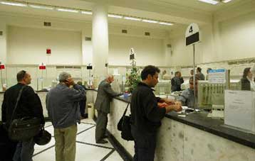 Στο 43% του ΑΕΠ το χρέος των νοικοκυριών σε στεγαστικά και καταναλωτικά δάνεια