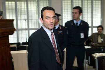 Δεν έχω καμία σχέση με τη 17Ν, είπε ο Κώστας Καρατσώλης