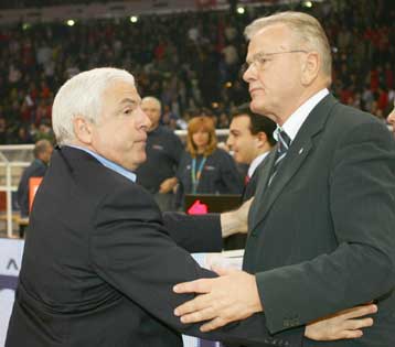 Παρεξήγηση με τον Ίβκοβιτς είχαν οι «ερυθρόλευκοι» στην Μόσχα