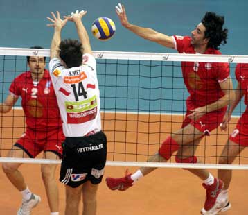 Με Δρίκο στον πάγκο και Χριστοφιδέλη λίμπερο, ο Ολυμπιακός 3-0 σετ την Χοτβόλεϊς