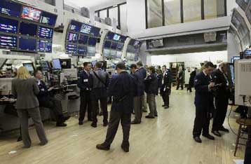 Απώλειες την Πέμπτη σε ευρωπαϊκά χρηματιστήρια και Γουόλ Στριτ