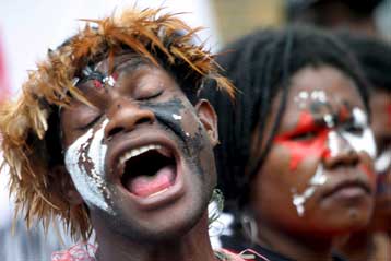 Τέσσερις γυναίκες κατηγορήθηκαν για μαγεία και δολοφονήθηκαν στην Παπούα Νέα Γουινέα