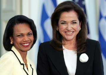 Επαφές Μπακογιάννη με Ράις και Γκιουλ στο περιθώριο της Συνόδου του ΝΑΤΟ