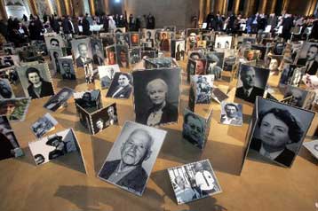 Τα Ηνωμένα Έθνη καταδικάζουν τους αρνητές του Ολοκαυτώματος