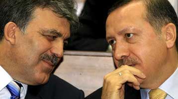 Να μην φοβάται την Τουρκία καλεί το γαλλικό λαό ο Αμπντουλάχ Γκιουλ