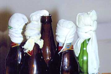 Επίθεση αγνώστων με μολότοφ κατά ξενοδοχείου στα Εξάρχεια