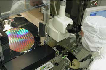 Νέες τεχνολογίες των IBM και Intel υπόσχονται ακόμα ταχύτερα τσιπ