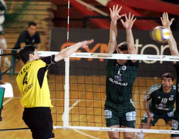 Ο Παναθηναϊκός 3-1 σετ την ΑΕΚ και περιμένει το ντέρμπι Ηρακλή-Ολυμπιακού